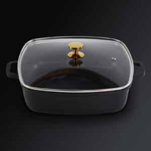 AluChef Shallow Casserole Square 28 x 28 x 7.2cm, 5.6L Matte Black with gold metal handle and plate