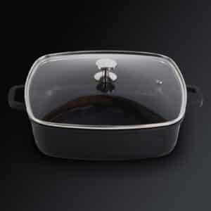 AluChef Shallow Casserole Square 28 x 28 x 7.2cm, 5.6L Matte Black with silver metal handle and plate